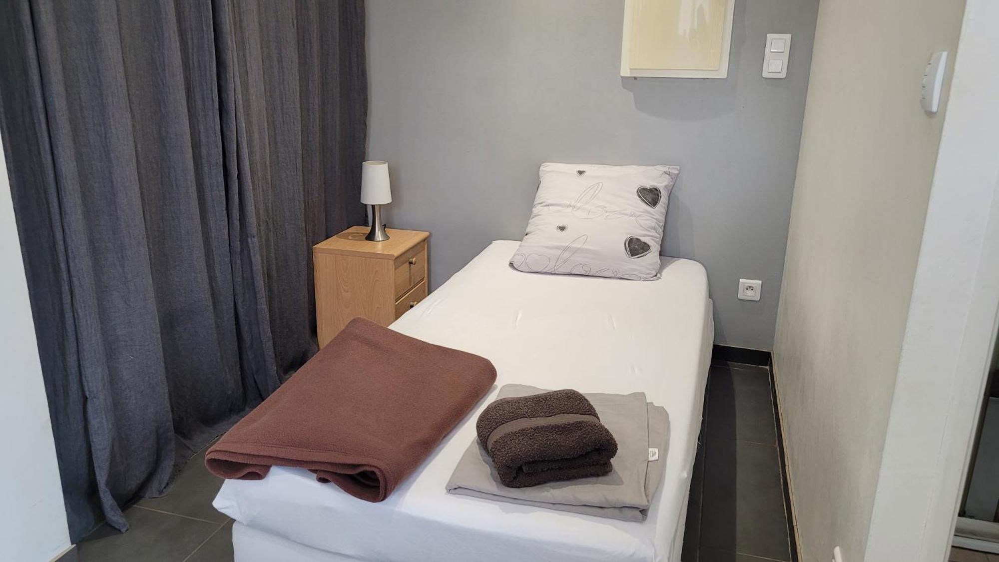 Joli Studio 1 Personne, Avec Terrasse Tarbes Dış mekan fotoğraf